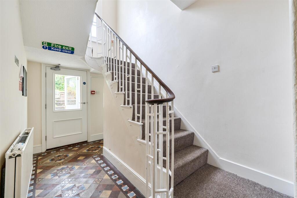 House in Exeter - View 3