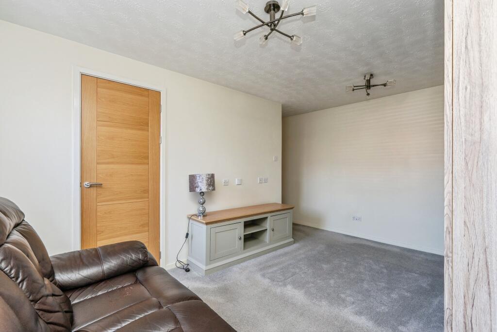 Apartment in Portsmouth - More