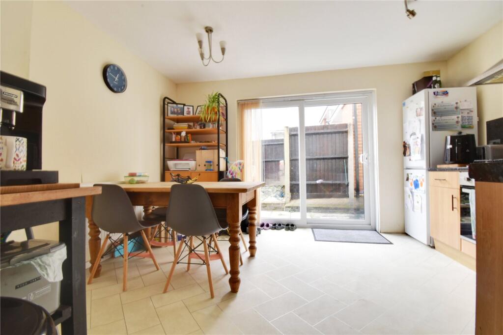 Throstle Place, Boundary Way, Watford, Hertfordshire, WD25 photo 2