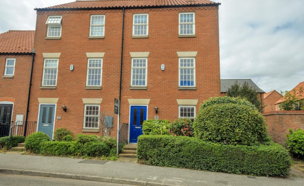 3-bed other on Newbridge Hill, Louth, LN11, £230,000
