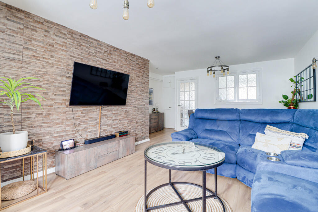 House in Dacorum, Markyate - View 2