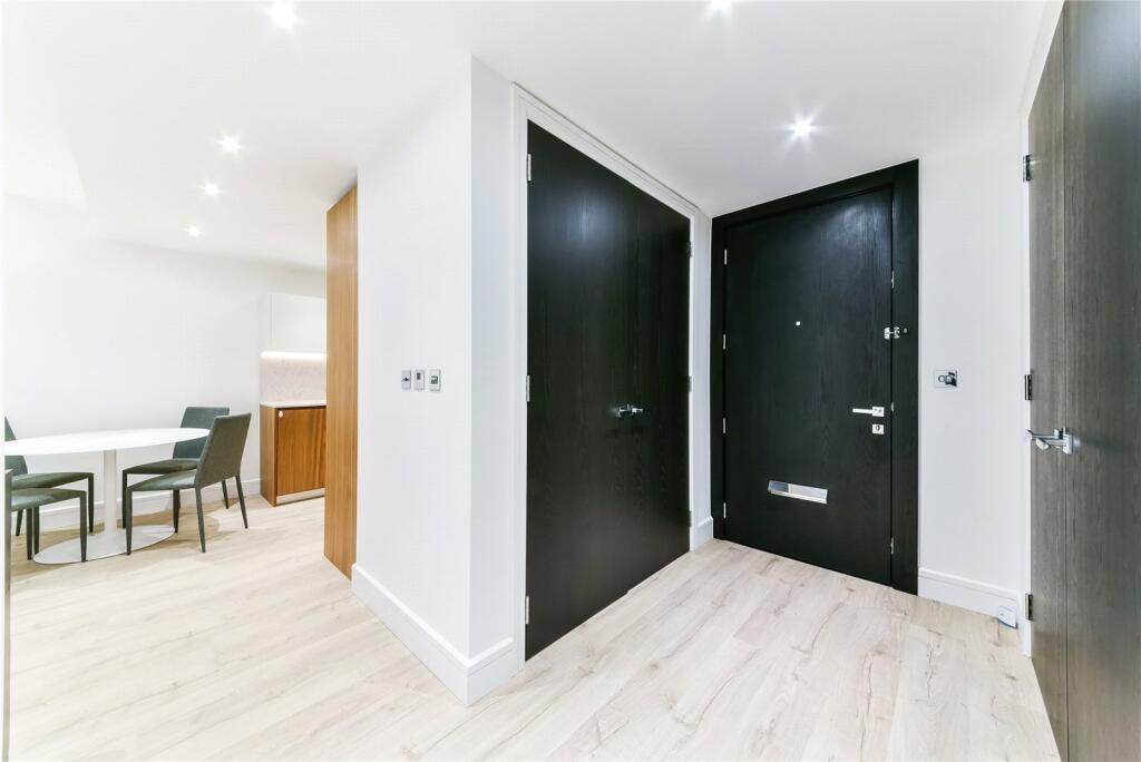 Apartment in London - More