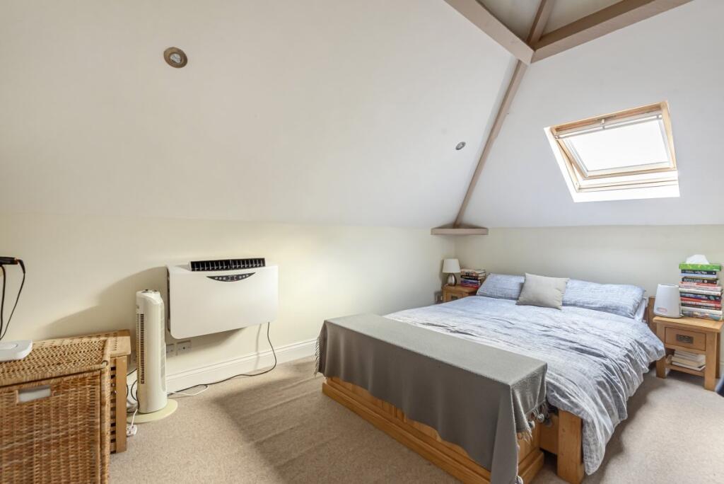 House in Bromley - View 3