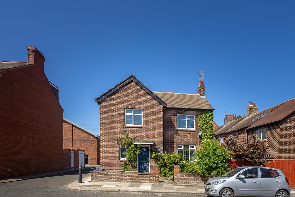 Main image of property: Matfen Place, Fenham, Newcastle upon Tyne