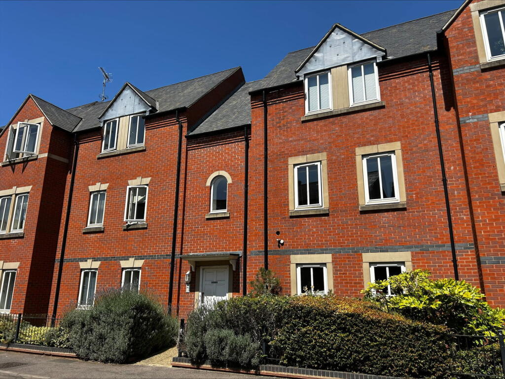 Main image of property: Bridge Court, Banbury OX16 4AF - NO ONWARD CHAIN