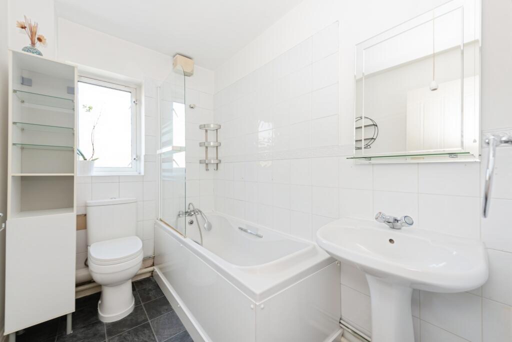 Varsity Drive, Twickenham, TW1 - View 4
