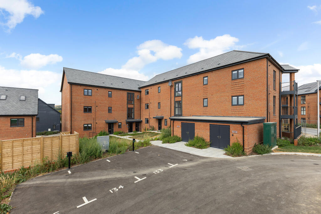 Apartment in Wealden, Willingdon and Jevington - View 4