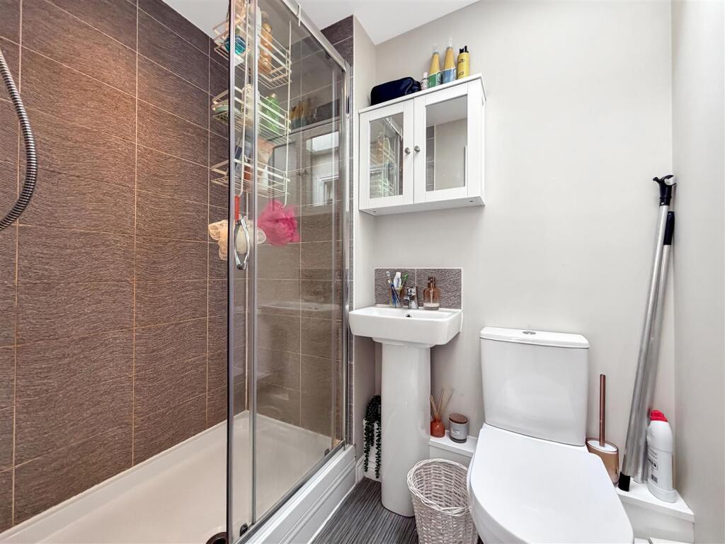 Violet Drive, Newton Abbot - Mehr