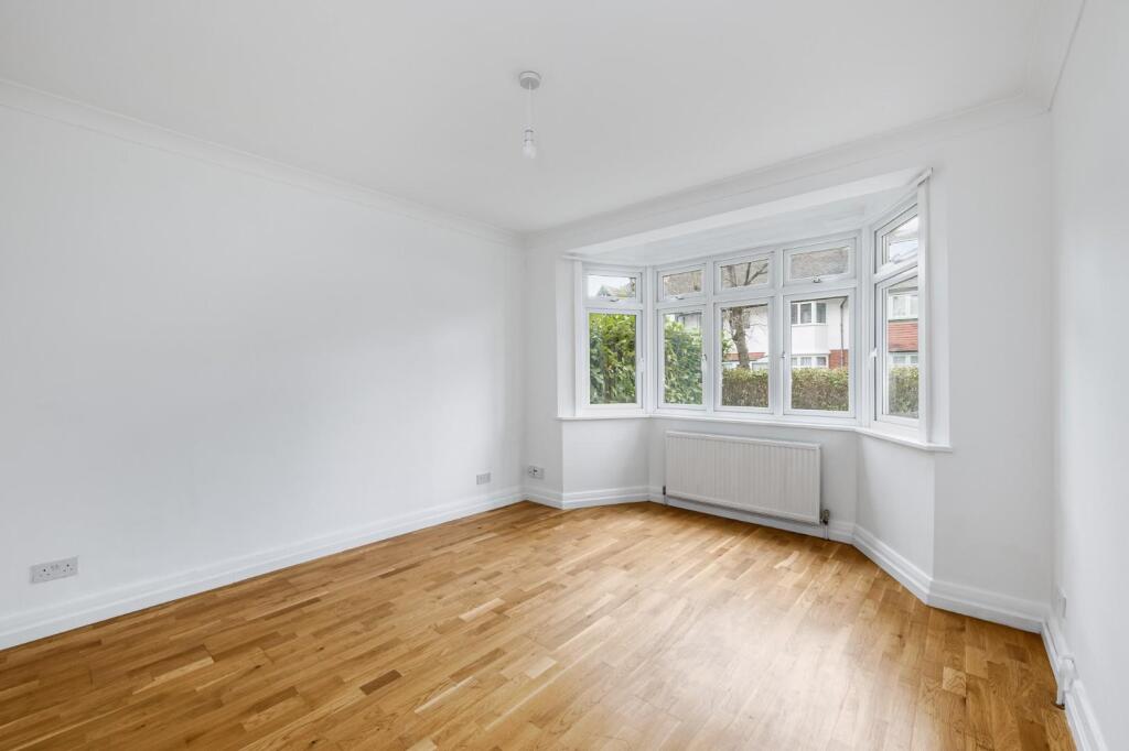 Park Drive, London photo 2