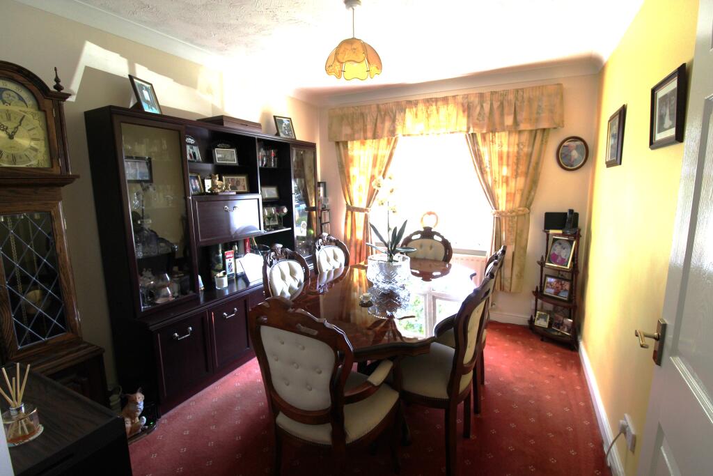 House in Chorley, Clayton-le-Woods - View 5