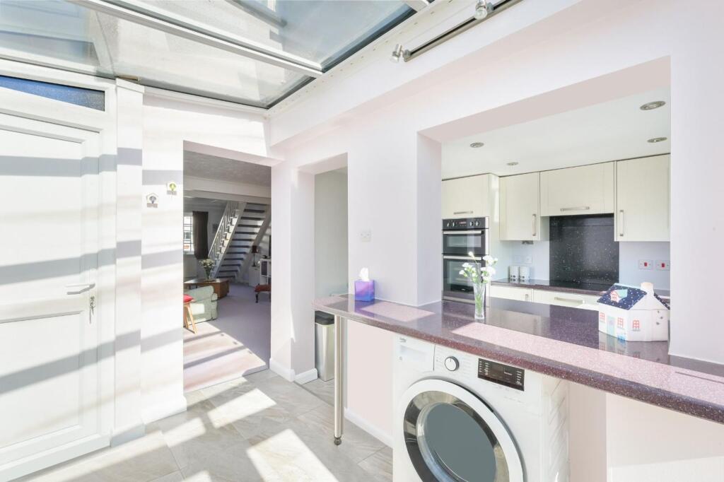 House in Reigate and Banstead, Banstead - More