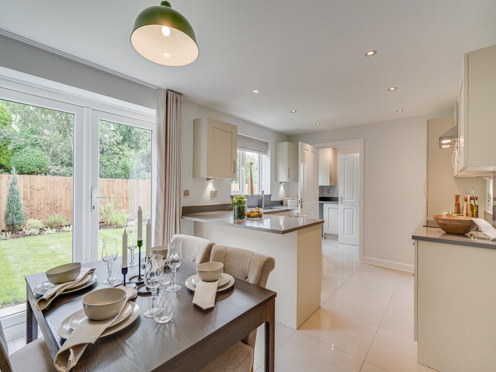 House in Selby, Staynor Hall - View 3