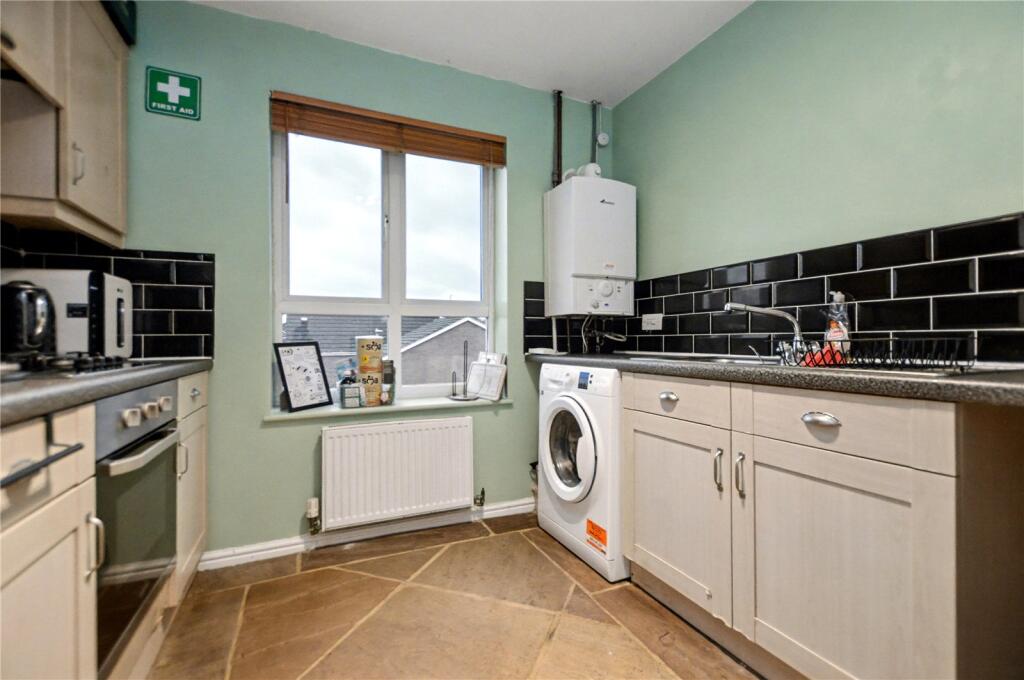 Farrier Way, Robin Hood, Wakefield, West Yorkshire photo 3