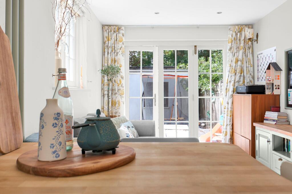 Apartment in London - View 4