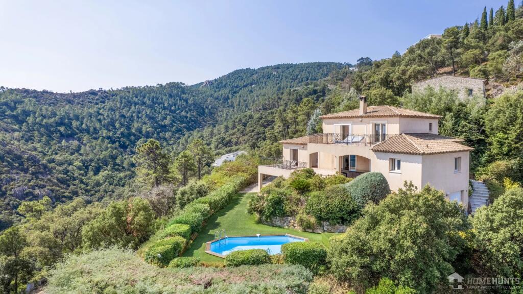 Main image of property: Provence-Alps-Cote d`Azur, Var, Les Adrets-de-l`Estérel