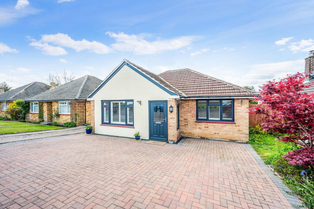 Main image of property: Dormans Close, Dormansland, Lingfield, RH7 6RL
