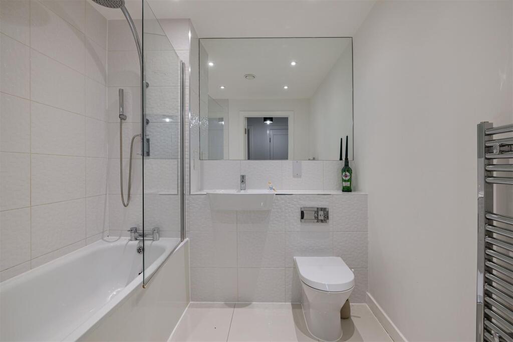 Apartment in London - More