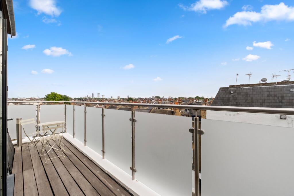 3 bedroom flat for rent