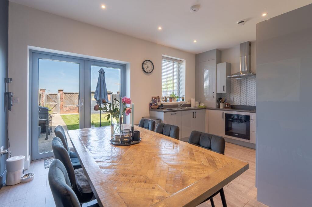 Graven Hill Road, Ambrosden, OX25 - More