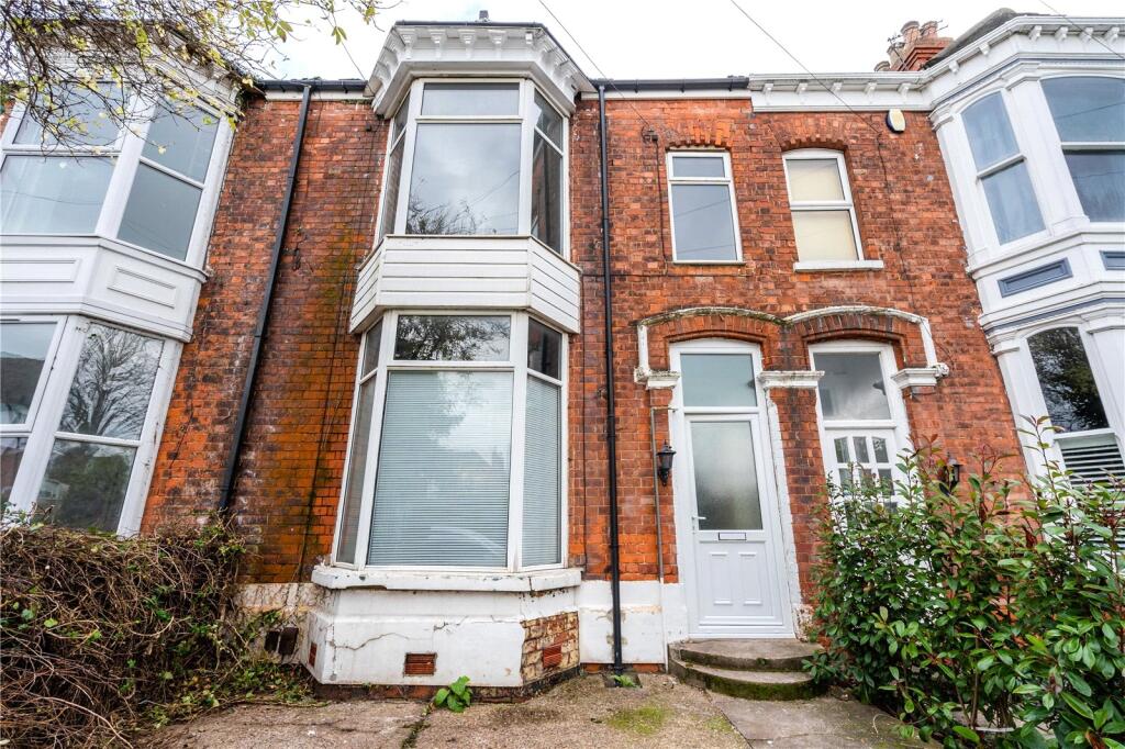 2-bed apartment on Abbey Drive East, Grimsby, DN32, £70,000