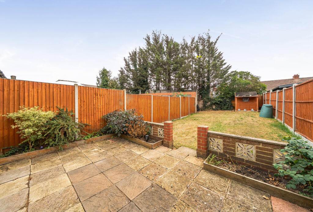 House in London, Rosehill - View 4