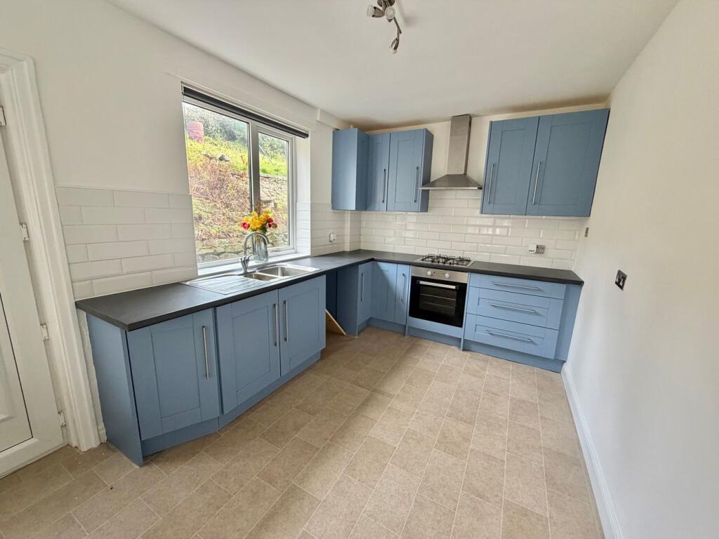 House in Bradford - View 4