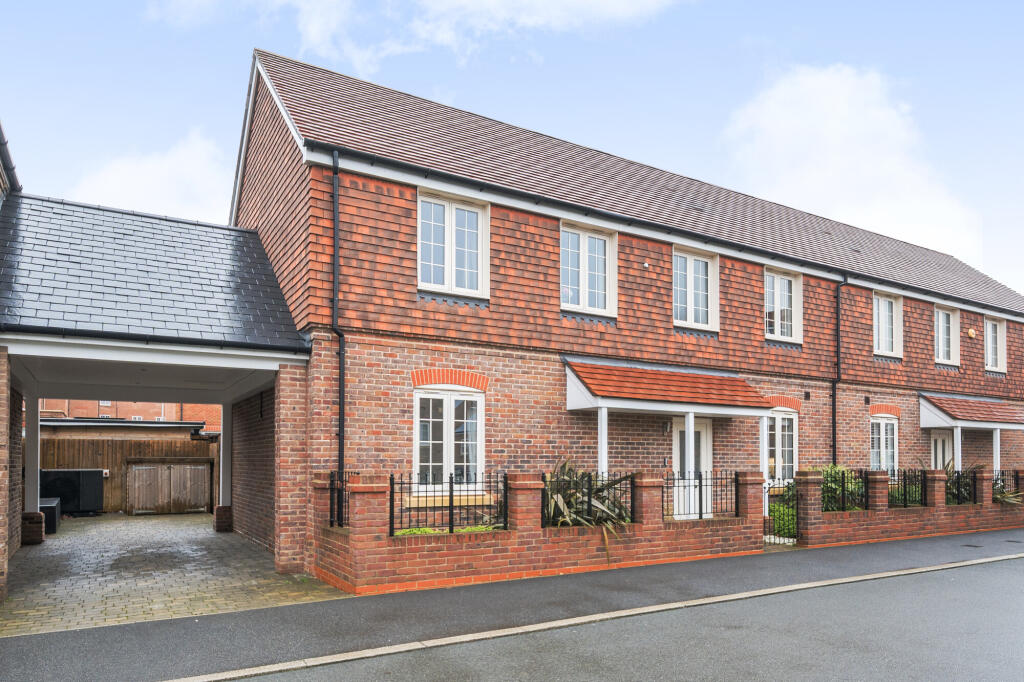 Main image of property: Uttley Lane, Beaconsfield, HP9