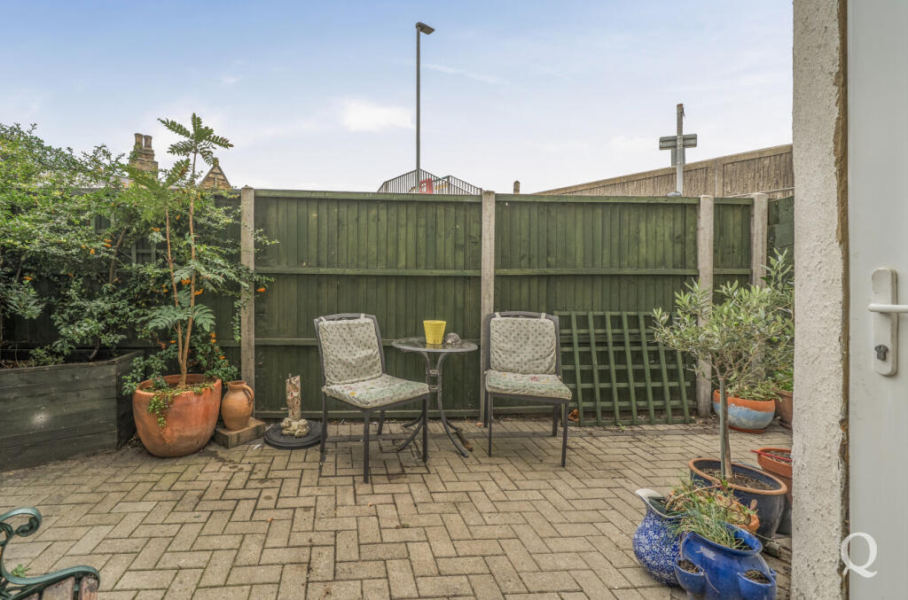 House in Rochester - View 5