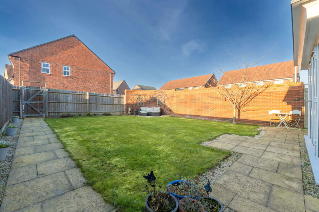 Additional image 34 of Edgefield Close, Redditch, B98 7WB