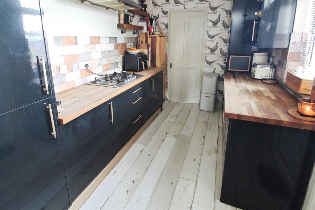 House in Wakefield, South Elmsall - View 4
