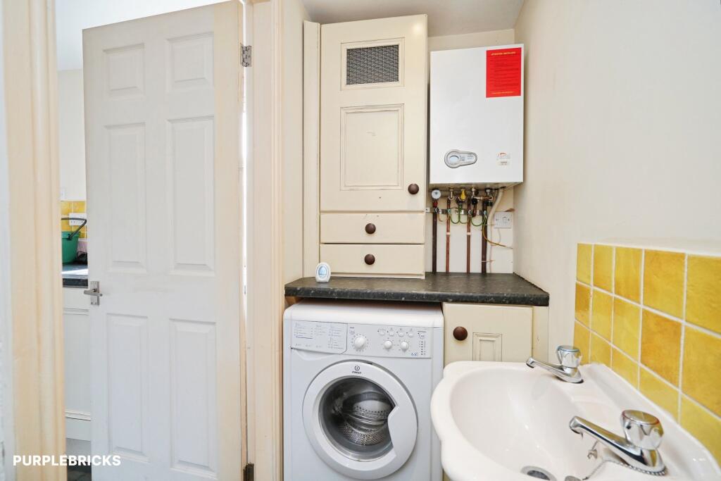 House in Swadlincote, Lower Midway, Newhall - View 5
