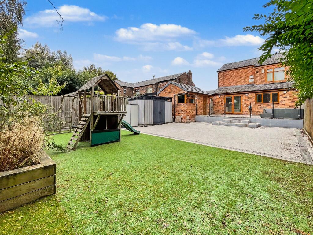 House in Bury, Greater Manchester - View 4