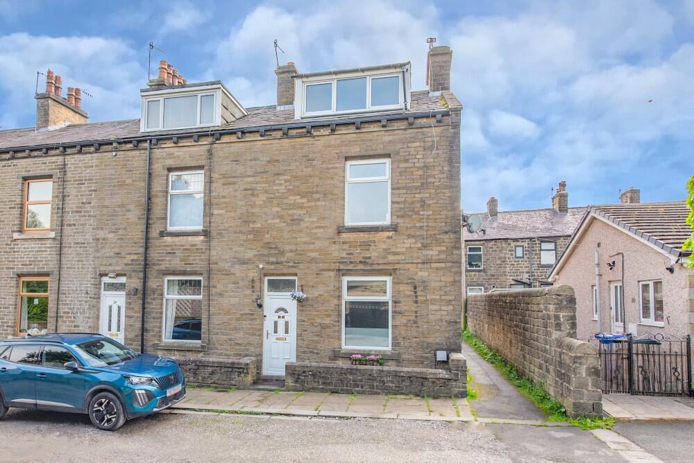 Main image of property: 31 King Edward Street, Sutton In Craven, BD20 7ET