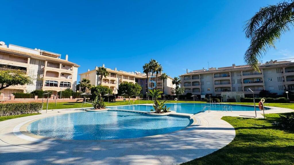 Main image of property: Valencia, Alicante, Playa Flamenca