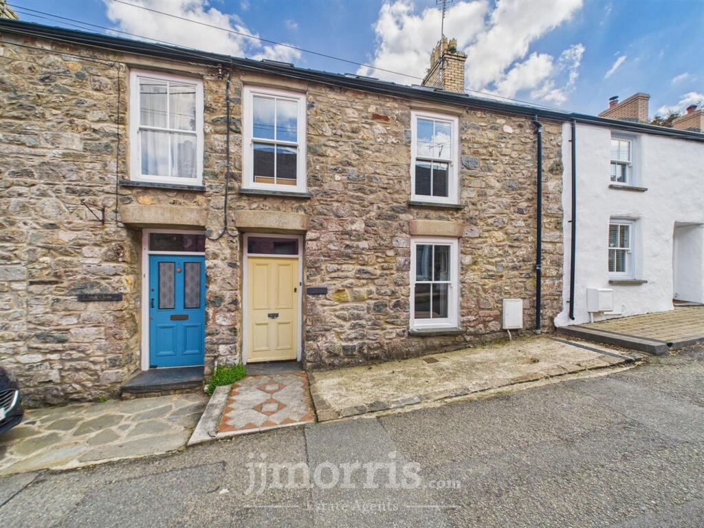 Main image of property: LLysfair, Upper St Mary's Street, Newport, SA42 0PS