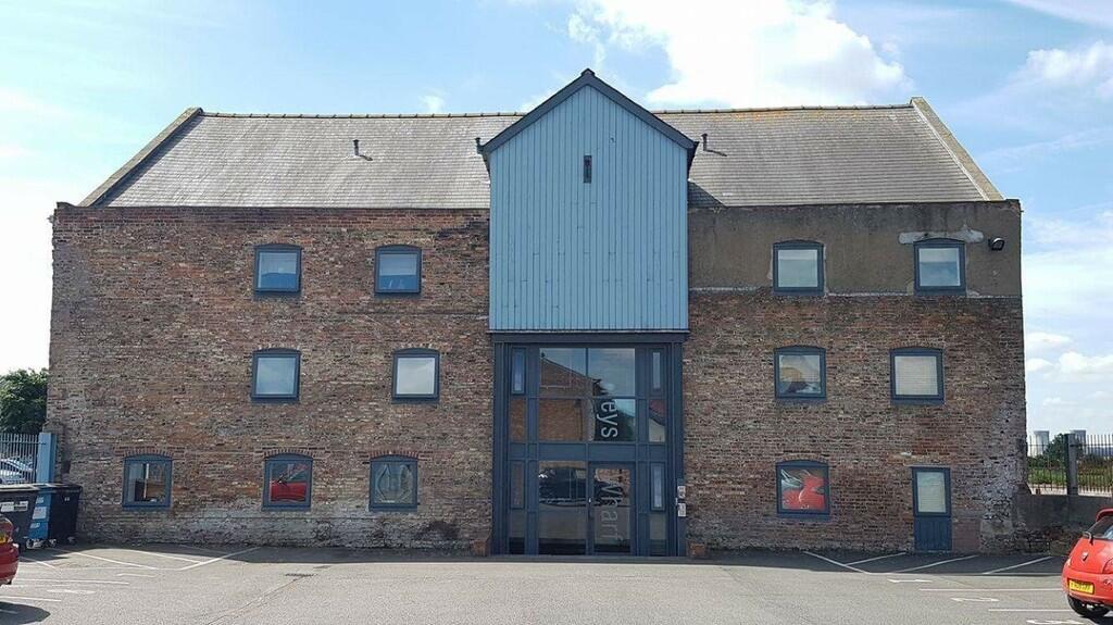 1-bed flat on 11, Furleys Wharf, Gainsborough, £30,000