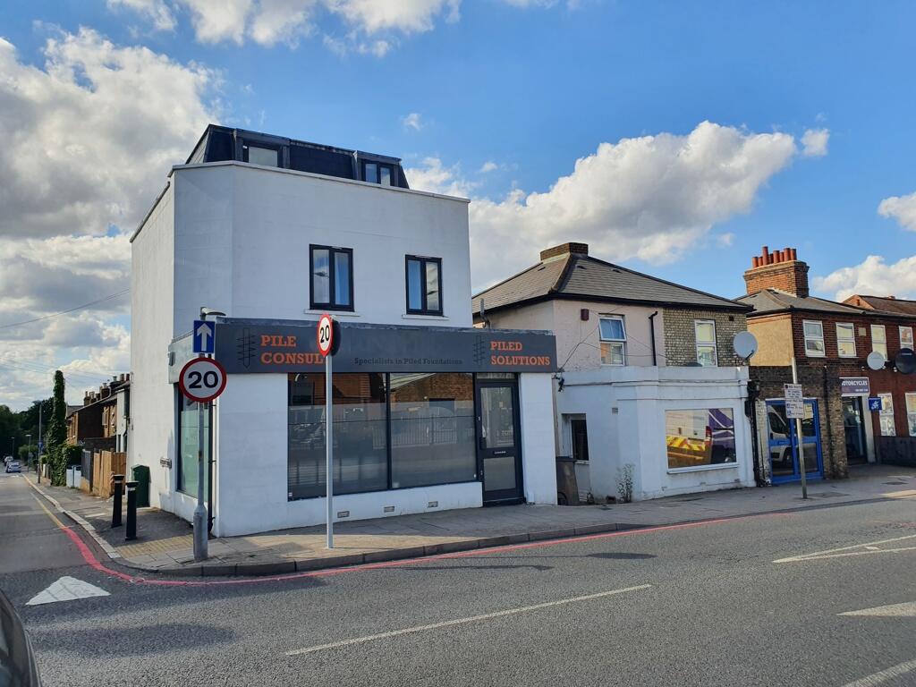 Main image of property: 172 Hook Road, Surbiton, Surrey, KT6 5BZ