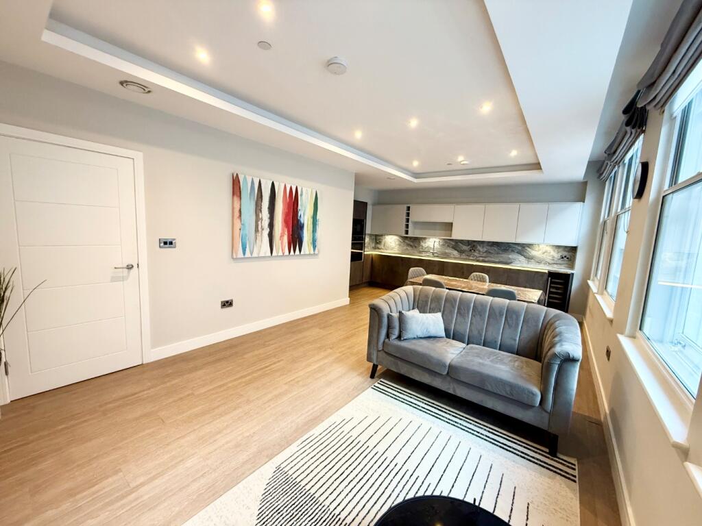 Main image of property: Warser Gate, Nottingham, Nottinghamshire, NG1 1NU