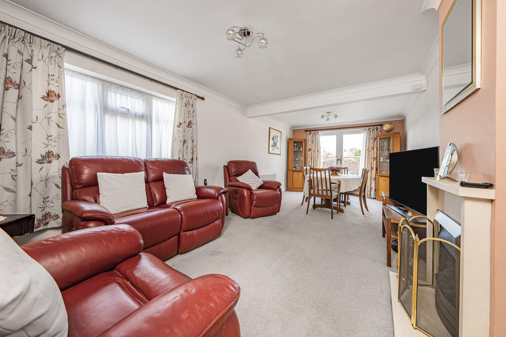 Bourn Avenue, Hillingdon photo 2