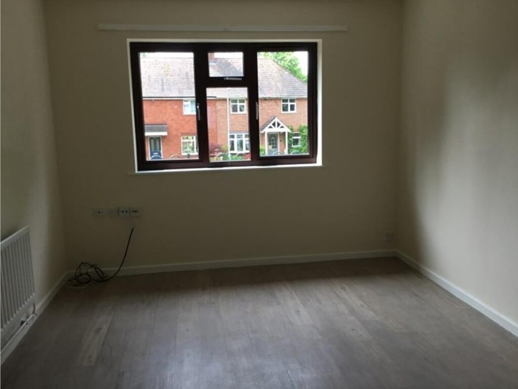 House in Worcester - View 5