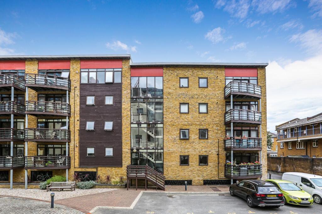 Main image of property: 123 Park Street, London