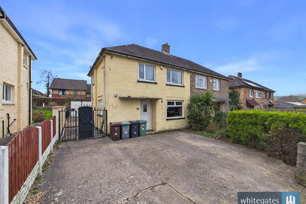 3-bed semi-detached on Wallingford Mount, Allerton, Bradford, West Yorkshire, BD15, £170,000