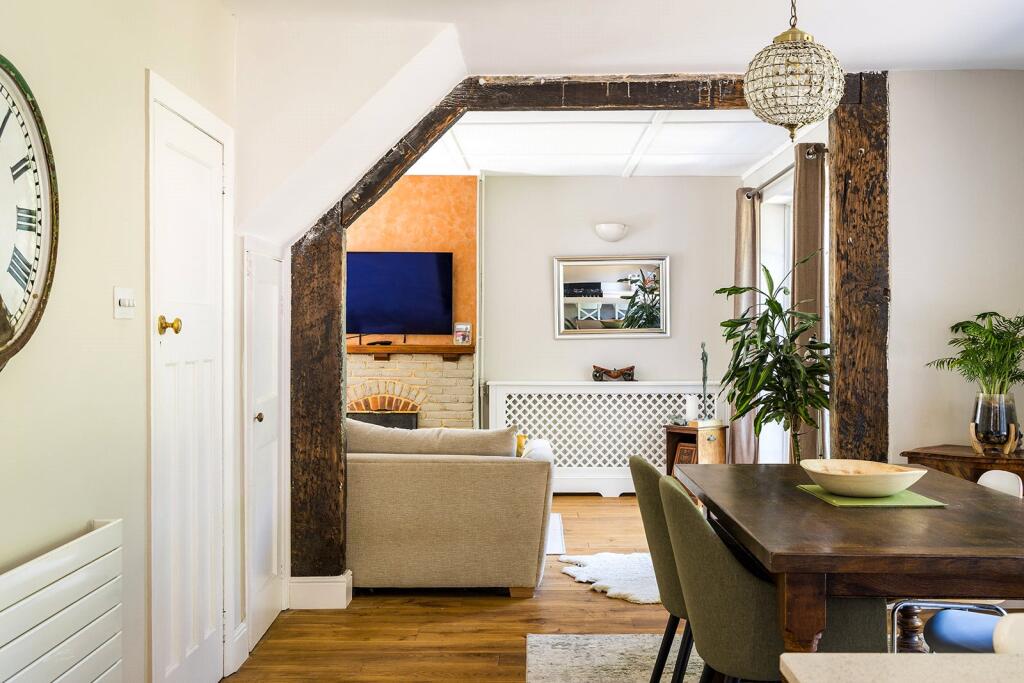 House in Guildford, Surrey - More