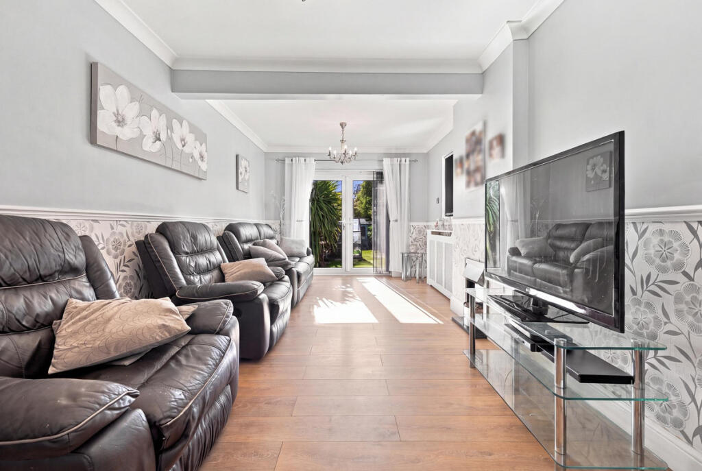 House in Castle Point, Essex - View 2