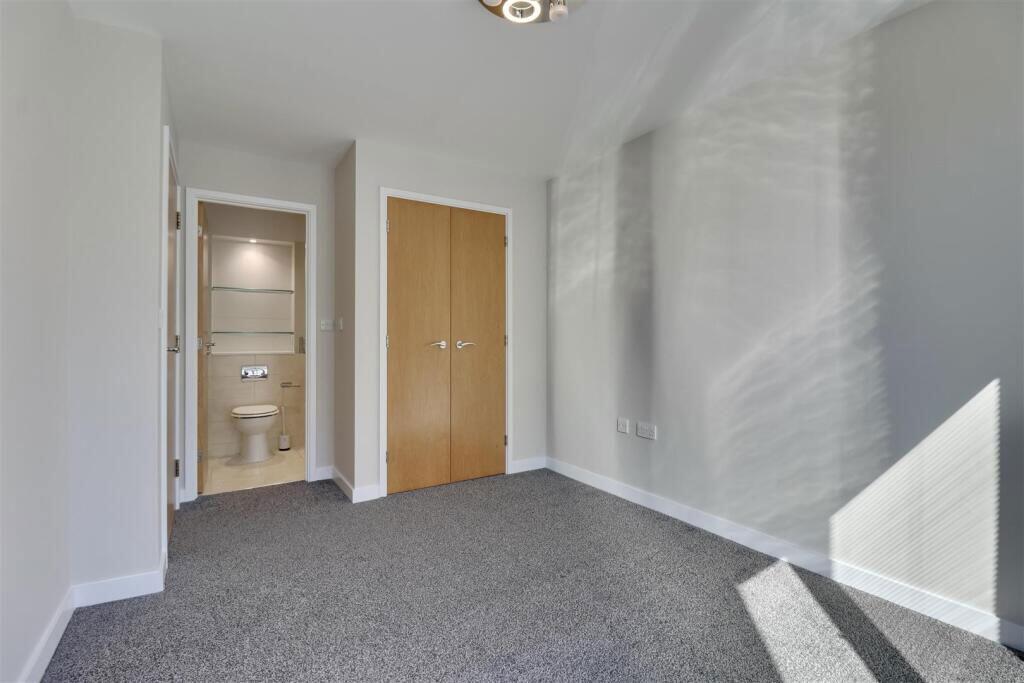 Apartment in Portsmouth, Portsea - More