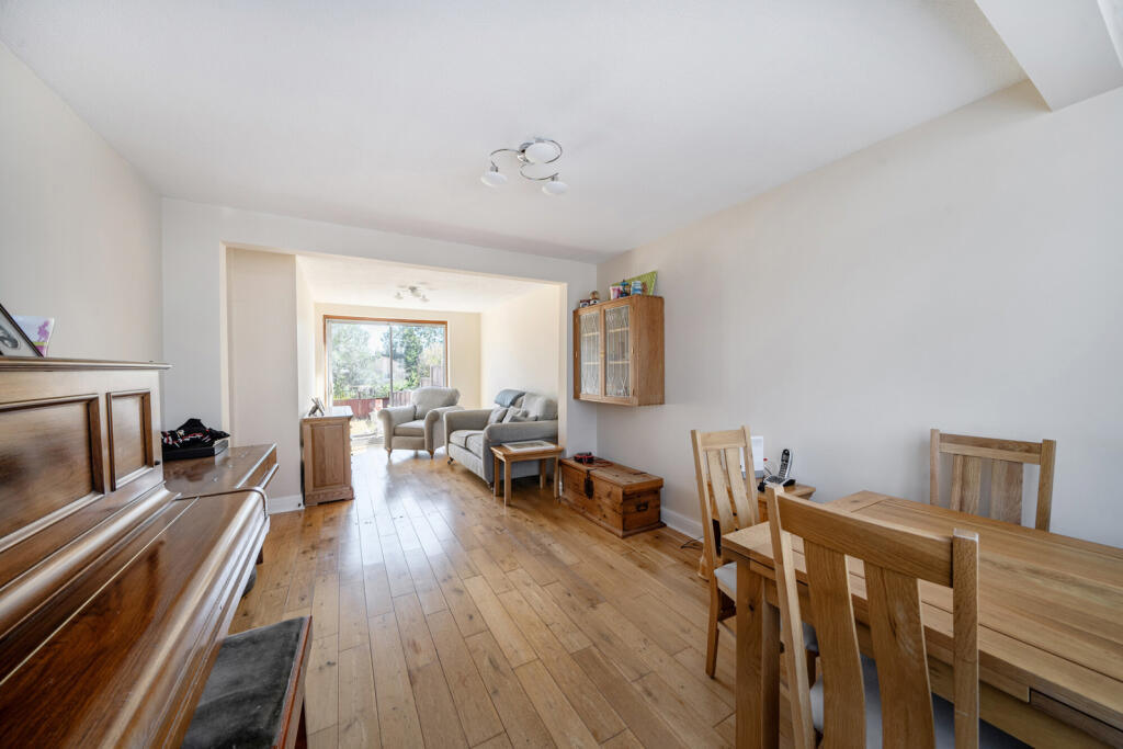 House in Harrow - View 3
