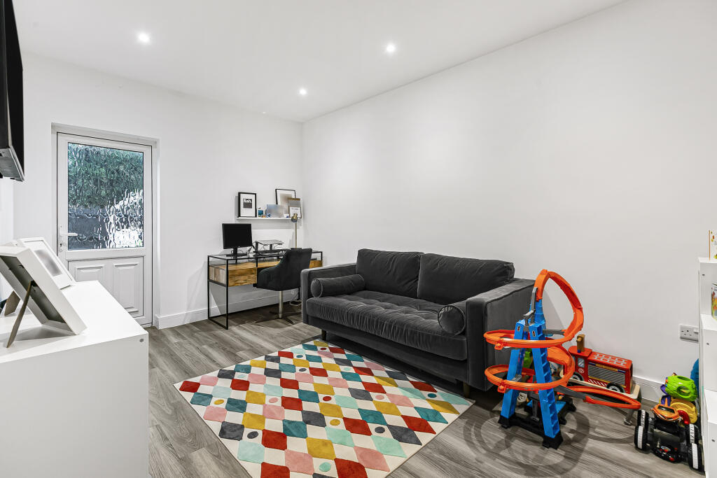 House in Fairfield, Central Bedfordshire - View 5