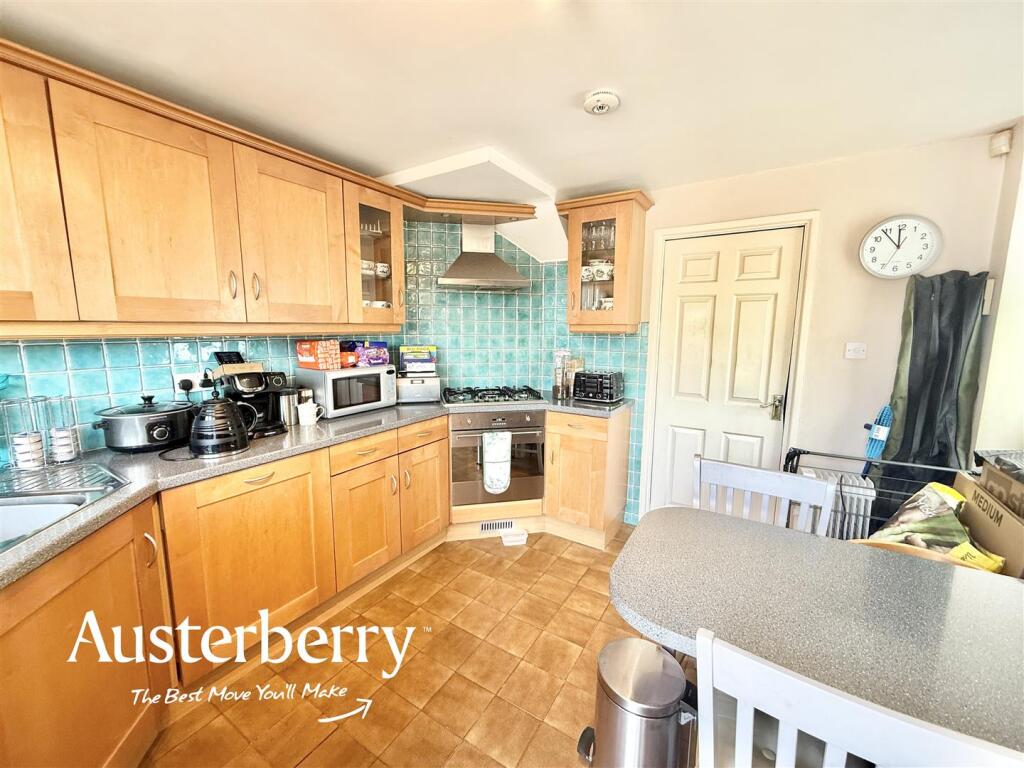House in Stoke-on-Trent - View 5