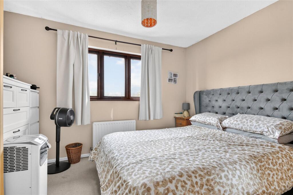 House in Reading, Warfield - View 4