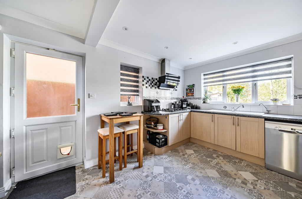 House in Basingstoke and Deane, Basingstoke - View 3